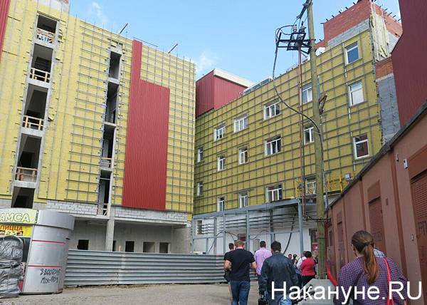 "Растет социальное напряжение": арендаторам закрытых ТЦ Екатеринбурга разрешат устраивать ярмарки