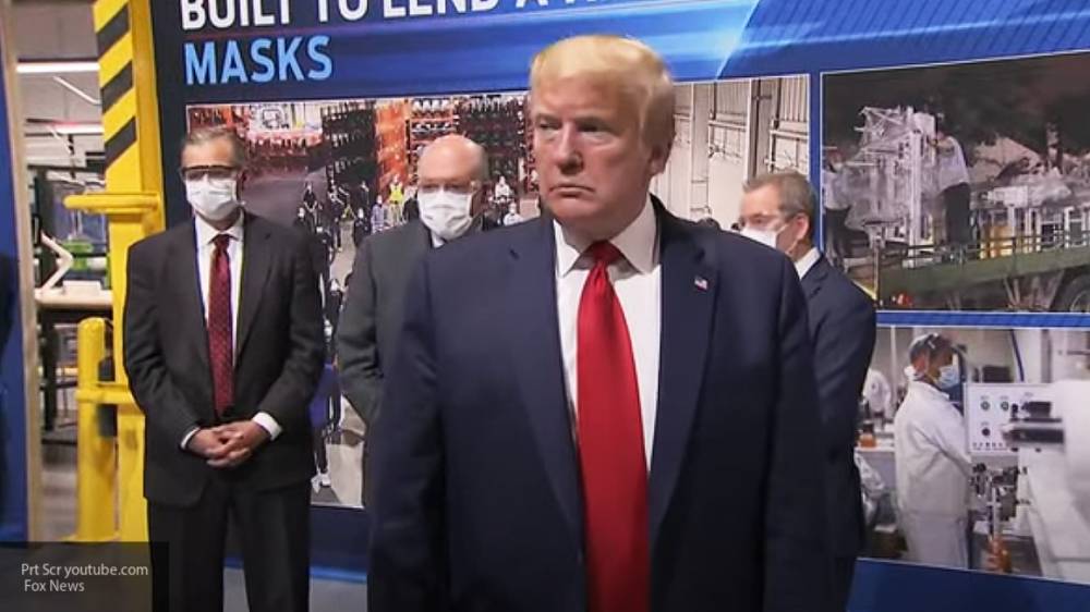 Трамп рассказал, что снимает медицинскую маску перед общением с прессой