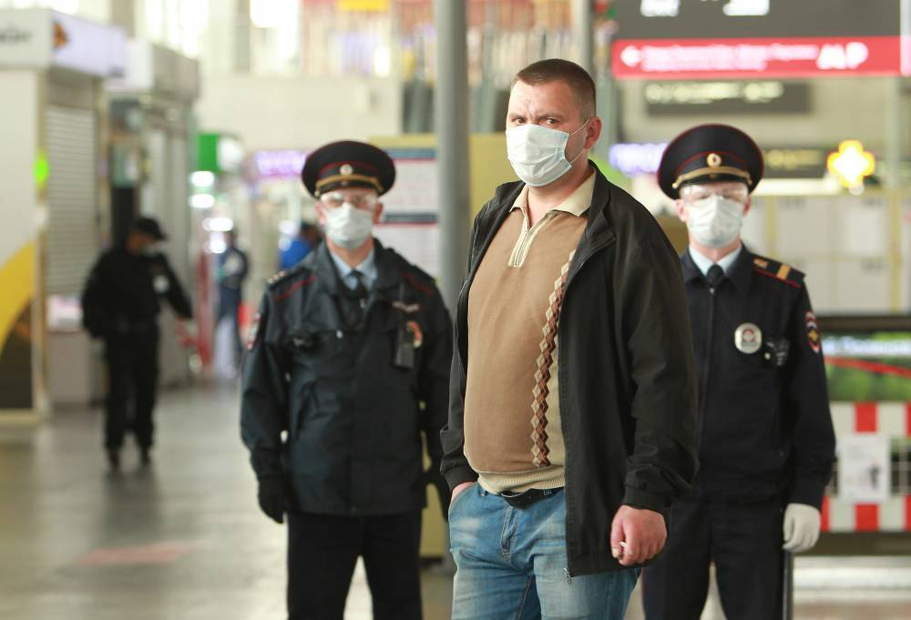 Москвичам напомнили о необходимости ношения масок на вокзалах