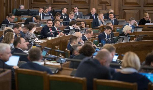 Баранник: политики наплевали на развитие Латвии, а только мстят нелатышам за мнимые обиды