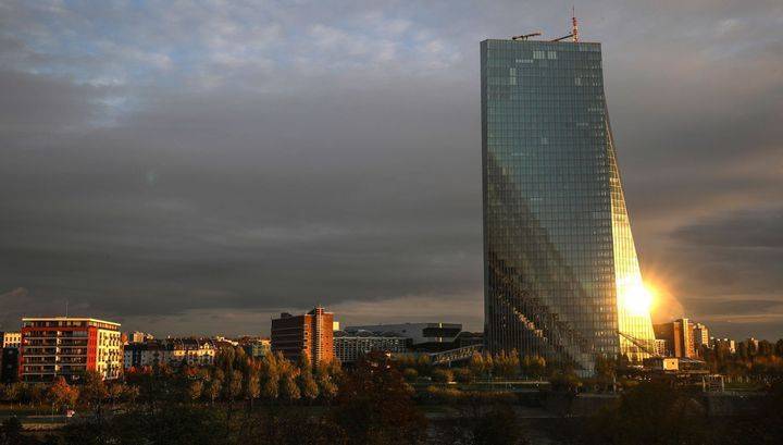 ЕЦБ готов расширить стимулирование в июне для борьбы с рецессией