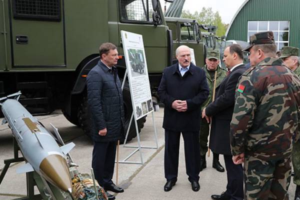 «Слушайте, это вопрос»: Лукашенко обиделся на РФ из-за отказа помогать в создании ракеты