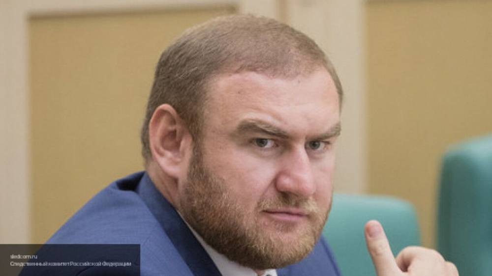 Суд отменил решение о продлении ареста экс-сенатору Арашукову