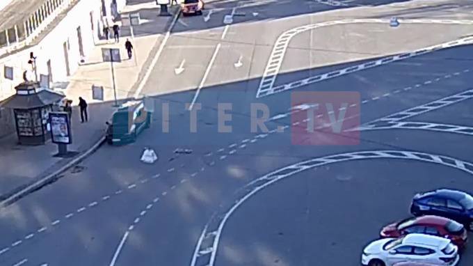 Девушка сбила велосипедиста на площади Шевченко