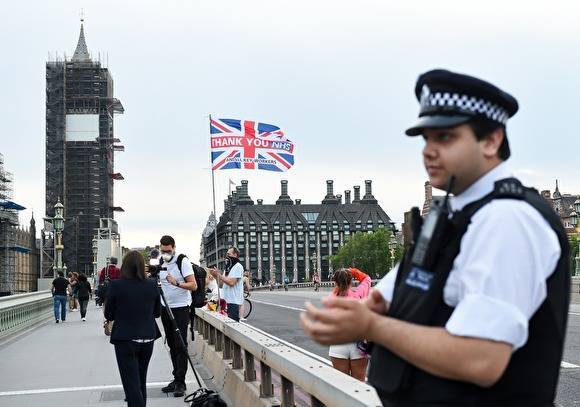 Великобритания вводит обязательный карантин для приезжих с 8 июня