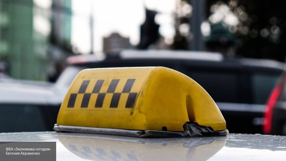 Пассажиры напали на таксиста с газовым баллончиком в Тюмени