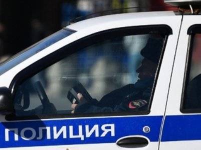 Неизвестный взял в заложники несколько человек в банке в Москве