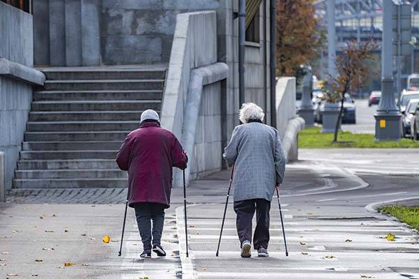 Эксперт спрогнозировал понижение пенсионного возраста в России