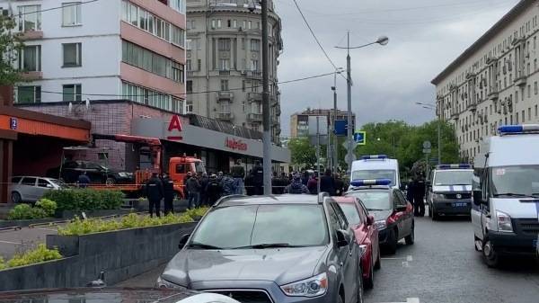 Спецназ задержал захватившего отделение банка в центре Москвы
