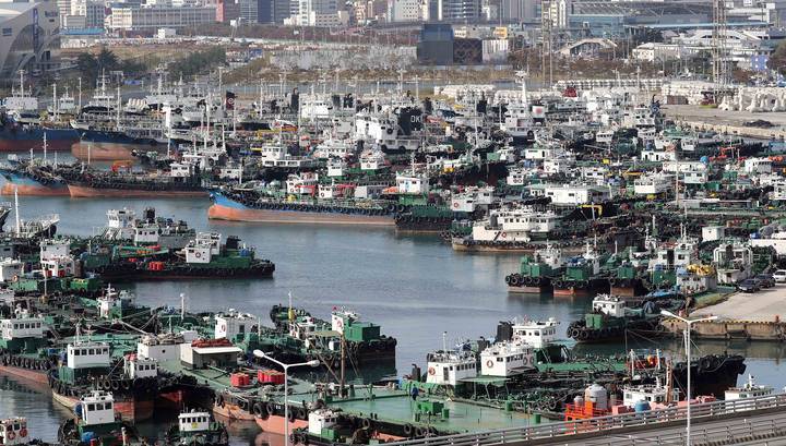 Пандемия заперла на судах тысячи российских моряков