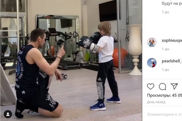 Сына Плющенко учил держать стойку чемпион мира по кикбоксингу