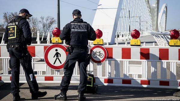 Велено не пущать: Германия отказала во въезде десяткам тысяч иностранцев