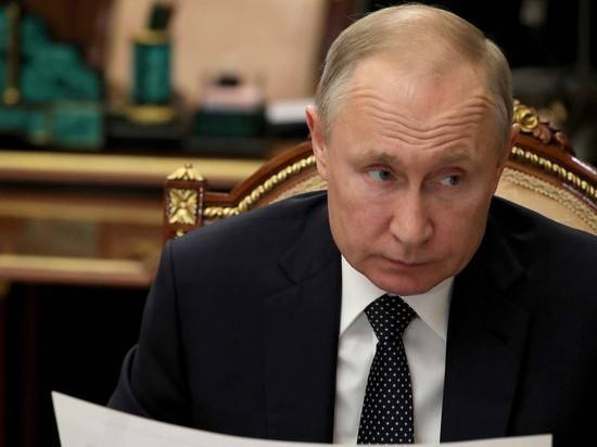ВЦИОМ прокомментировал материал Bloomberg о рейтинге Путина