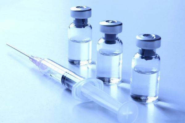 Covid-19 остановит вакцинация 95% населения — эпидемиолог
