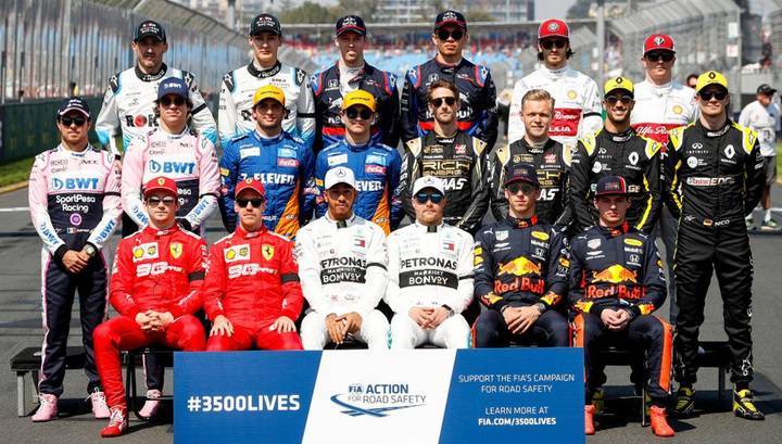 Гонщики "Формулы-1" поддержали решение начать сезон без зрителей