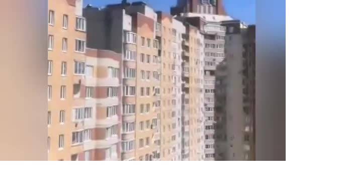Жители города заметили пожар на Ленинском проспекте