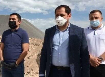 Министр территориального управления Армении посетил асфальтный завод в Арамусе