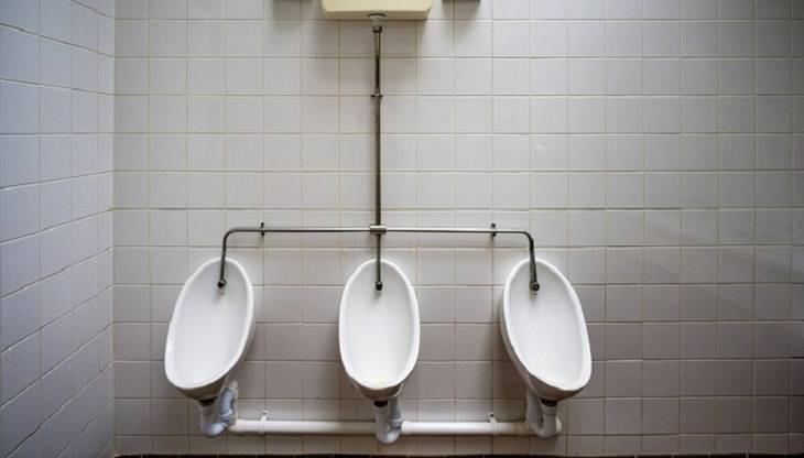 Американцы стали бояться общественных туалетов