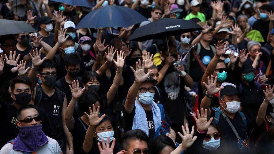 Около 120 человек задержали в ходе протестов в Гонконге