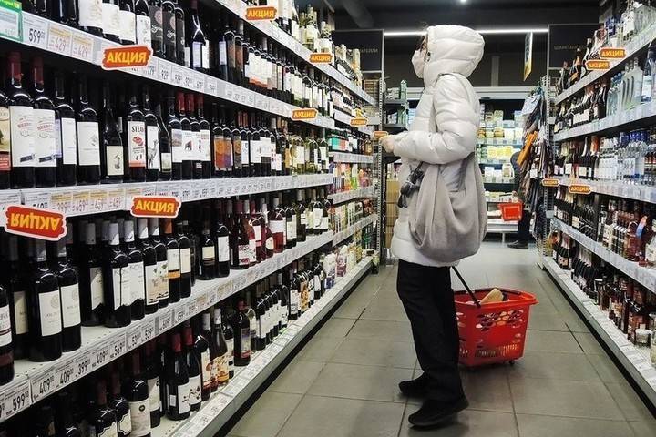 В России выросли розничные продажи вина и водки