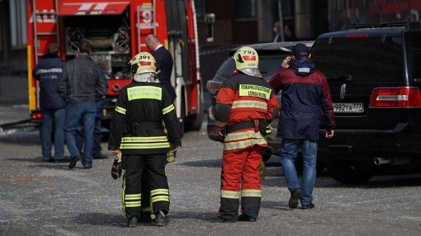 Видео: Площадь пожара в больнице в Приморье возросла до 300 квадратных метров