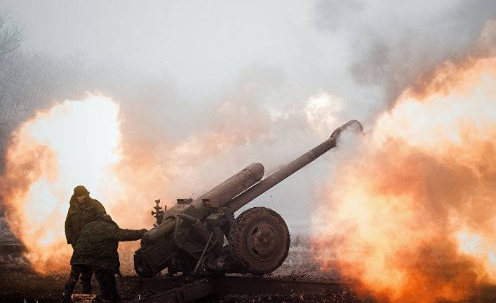 Укрiнформ (Украина): российские артиллеристы приезжают в Донбасс сдавать экзамены — Резников