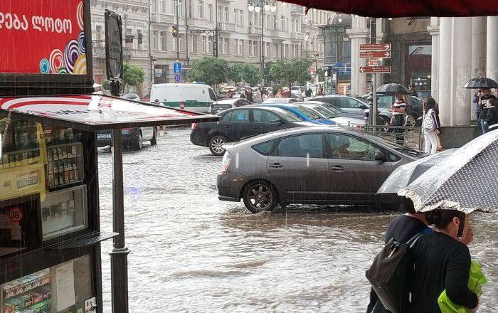 Дождь, град, наводнение – в Грузии сохраняется ненастье