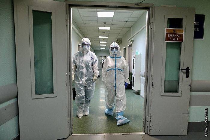 В России за сутки выявлено 8946 новых заболевших коронавирусом