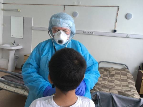 Врачи Екатеринбурга подключились к работе с детьми, заболевшими коронавирусом