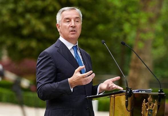 Президент Черногории сообщил о победе страны над COVID-19