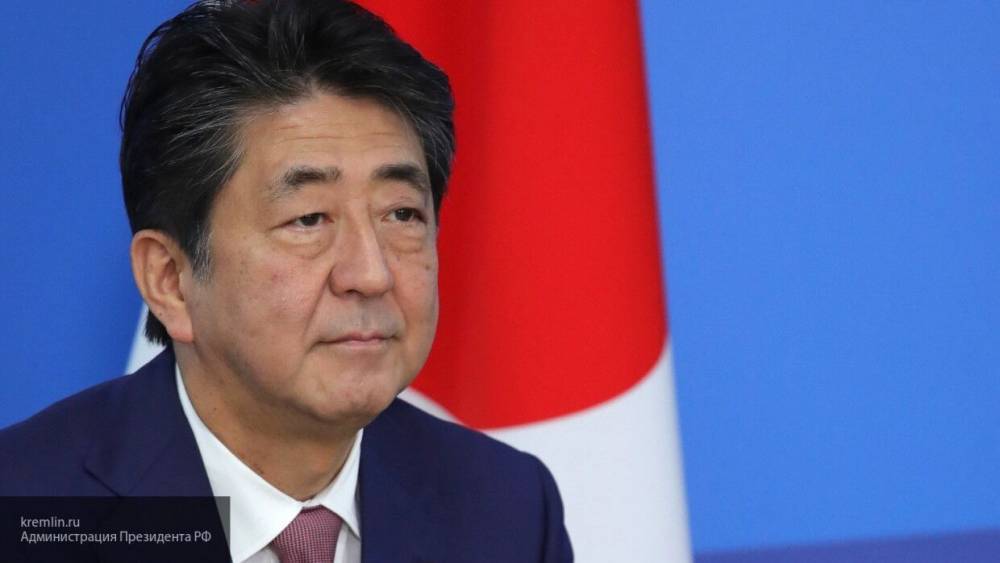 Премьер Японии заявил о снятии режима ЧС в стране из-за пандемии COVID-19