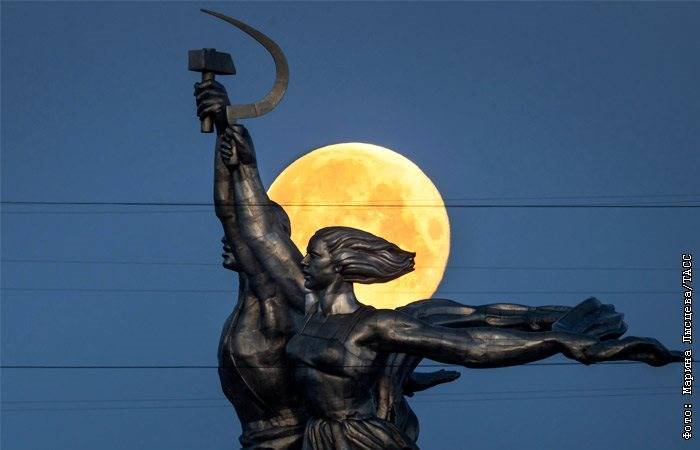 Рогозин пообещал не допустить приватизации Луны