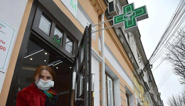 Лео Бокерия заявил об отсутствии дефицита лекарств в аптеках Москвы