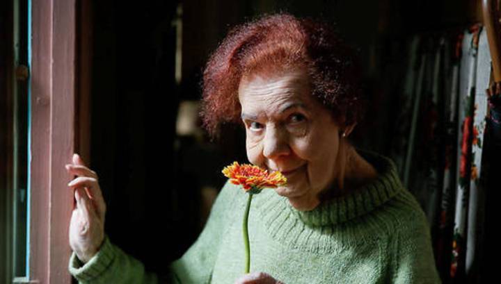 Эдит Пиаф - В 103 года умерла последняя уличная певица Парижа - vesti.ru - Париж - Панама
