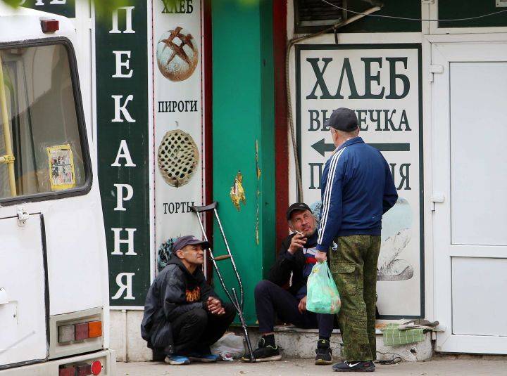 «Из люков слышен мат и ругань»: в Воронеже бездомные поселились под окнами дома