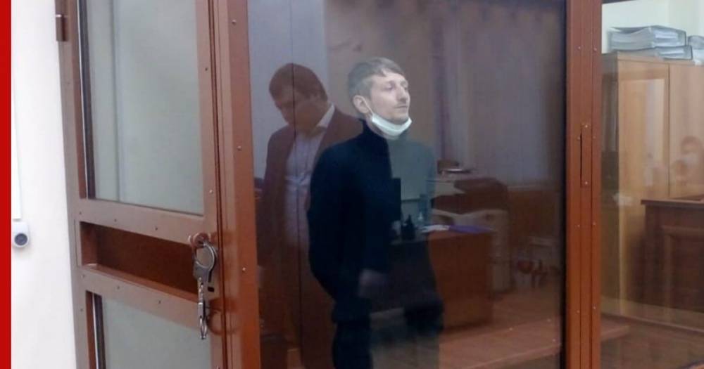 Суд арестовал захватчика заложников в московском банке