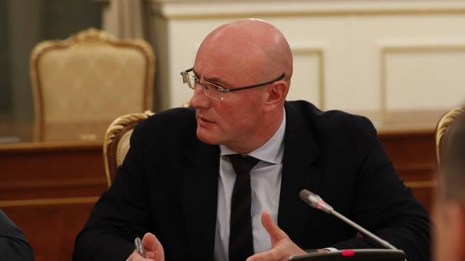 Чернышенко заявил о готовности 23 регионов РФ к смягчению ограничений из-за COVID-19