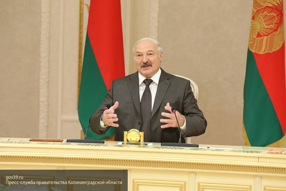 Лукашенко призвал белорусских чиновников готовиться к новой вспышке COVID-19