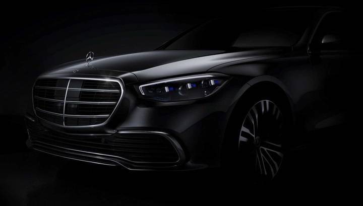 Mercedes-Benz показал "лицо" нового S-класса