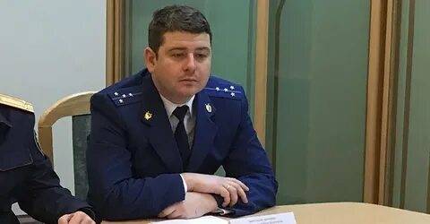 На взятке в Волгограде попался прокурор Ведищев, образцовый работник