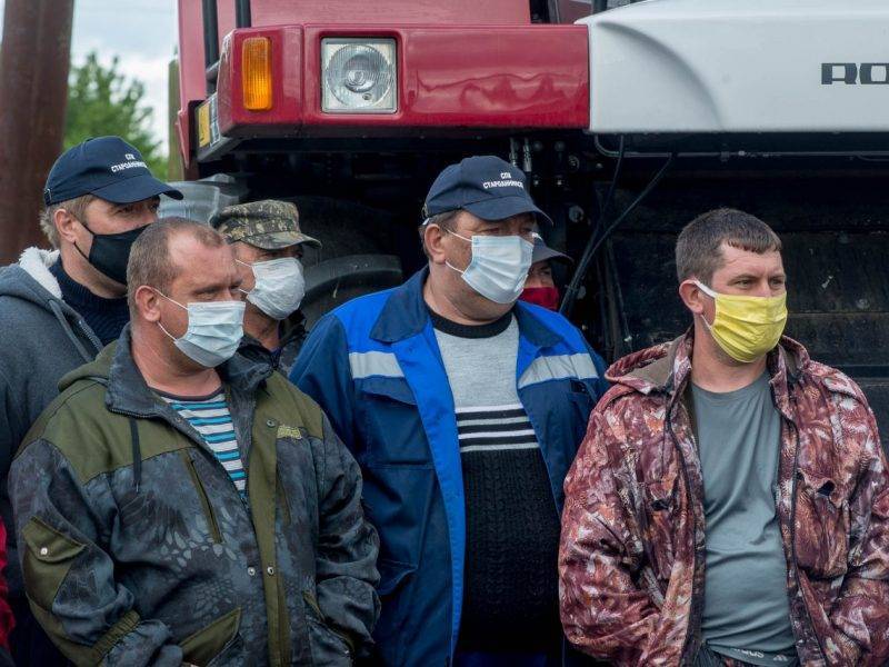 Волгоградские чиновники оставили селян без денег и поставили урожай на край катастрофы