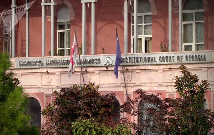Ассоциация молодых юристов подает в Конституционный суд на парламент Грузии