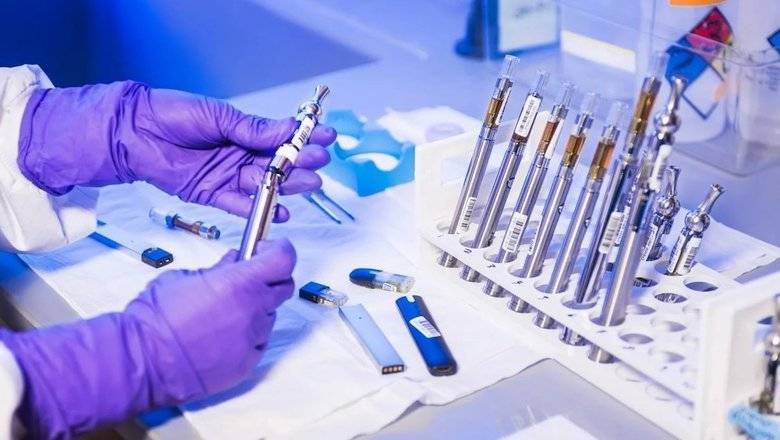 Клинические испытания российской вакцины от коронавируса начнутся в июне