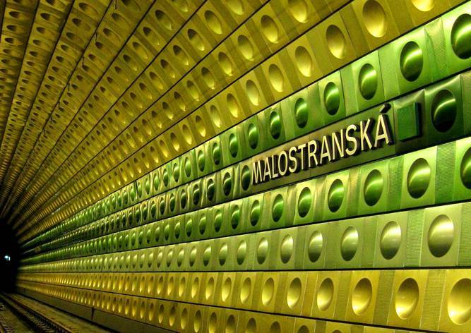 В Праге экстренно закрыли станцию метро Malostranská