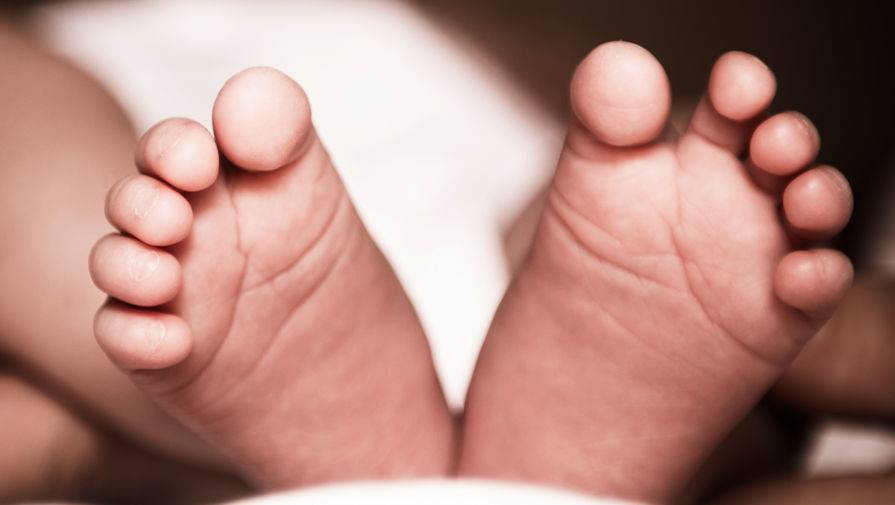 В Индии родители по ошибке заживо похоронили младенца
