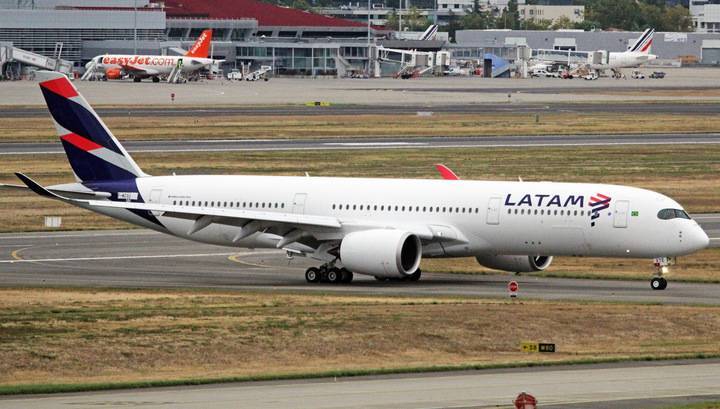 Крупнейший авиаперевозчик Латинской Америки ищет спасения в банкротстве
