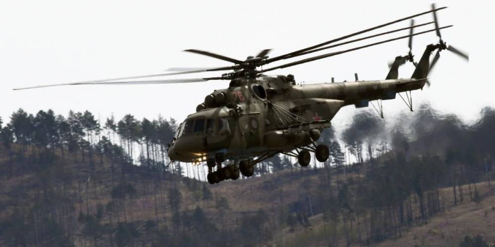 Вертолет Ми-8 разбился в российском аэропорту, есть жертвы