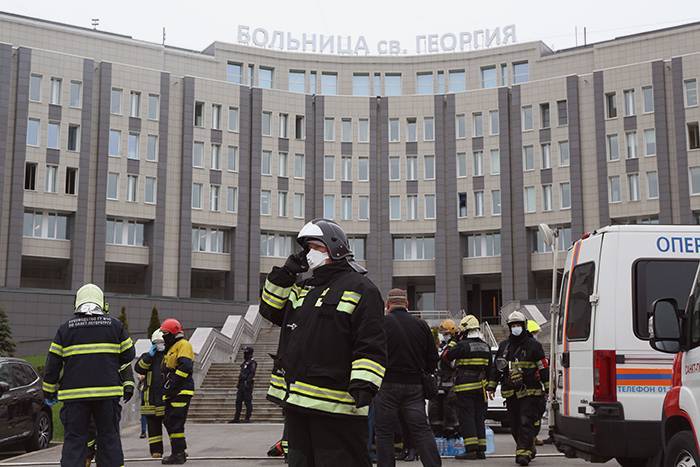 Петербургская больница, где произошел пожар, закупила китайские аппараты ИВЛ на 100 млн рублей