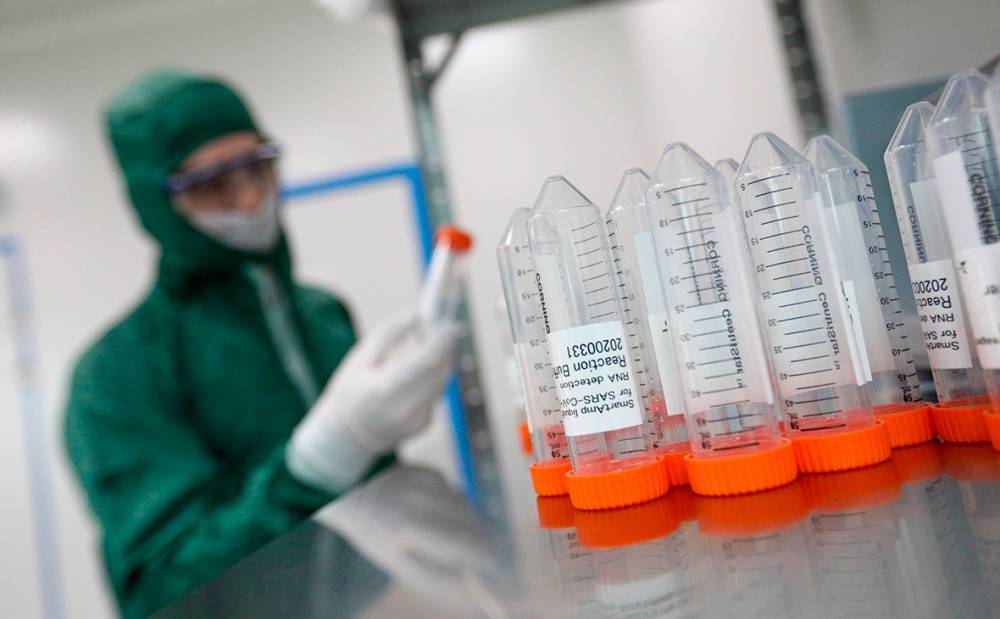 За последние сутки в России выявлено 8915 новых случаев коронавируса