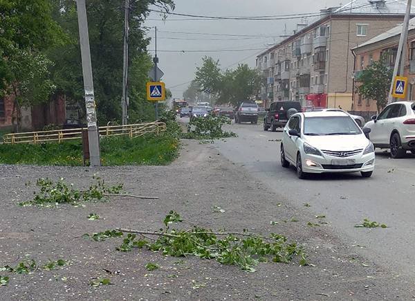 Пострадавшим от урагана в Свердловской области может быть оказана материальная помощь